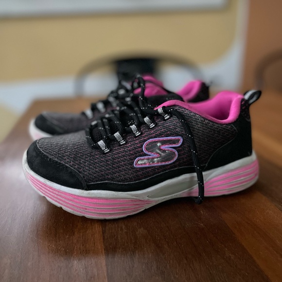 skechers luminators